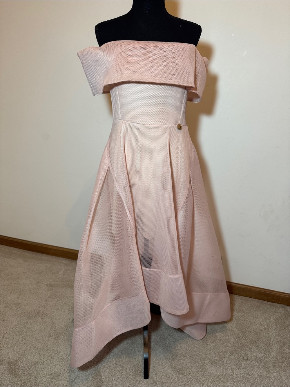 Bronx and Banco Blush Shoulder Midi Dress. Open back low cut.high low.
Waist 30